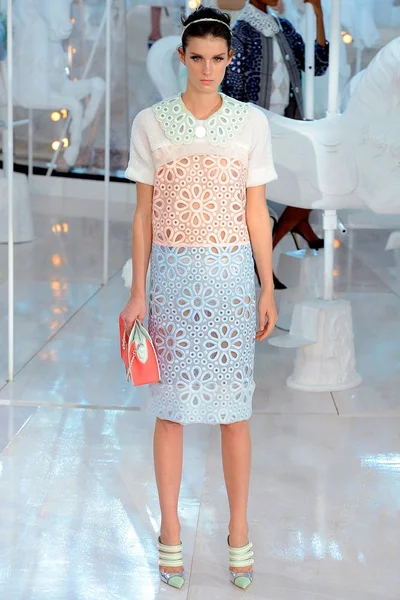 Look 9
